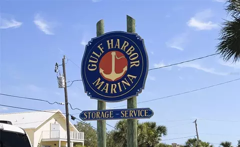 100 Circuit Rd #N107, Nokomis, FL 34275