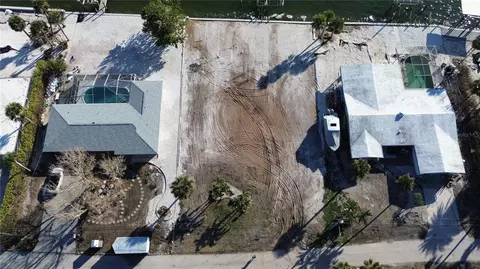 1340 Aqua View Ln, Englewood, FL 34223