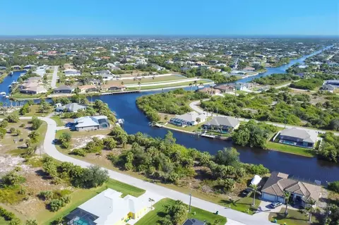 9984 Winnipeg St, Port Charlotte, FL 33981