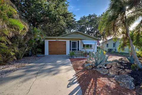 421 Riviera St, Venice, FL 34285