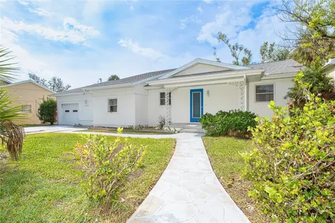 860 Knights Ln, Englewood, FL 34223