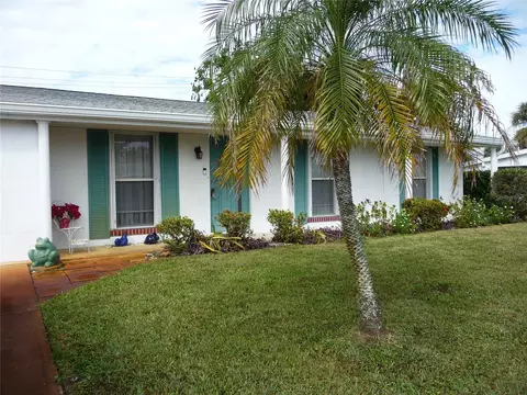 320 Lasayette Dr NE, Port Charlotte, FL 33952
