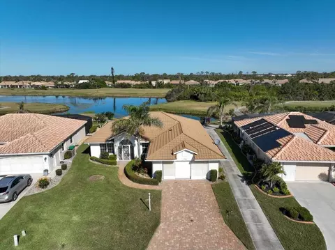 8596 Lakeside Dr, Englewood, FL 34224