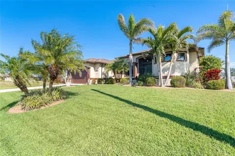 214 W Pine Valley Ln, Rotonda West, FL 33947