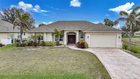 8 Broadmoor Ln, Rotonda West, FL 33947