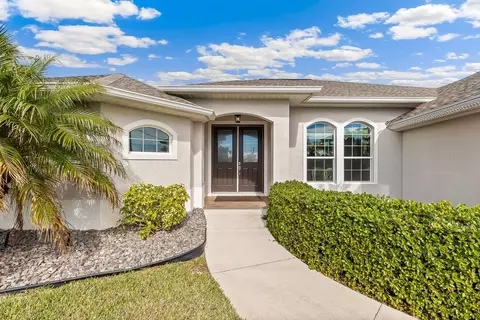 497 Rotonda Cir, Rotonda West, FL 33947
