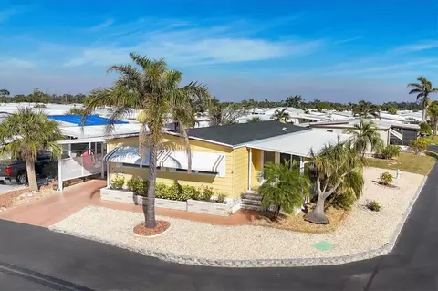 18 S Marina Plz, Englewood, FL 34223