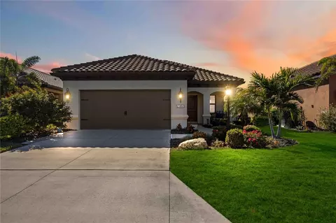 484 Casalino Dr, Nokomis, FL 34275