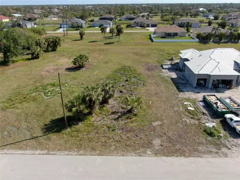 185 Rotonda Blvd S, Rotonda West, FL 33947