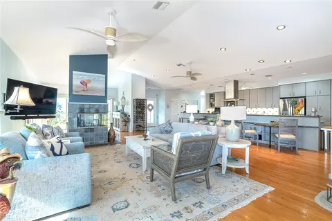 Living - 5 Pointe Way, Placida, FL 33946 photo 2 of 4