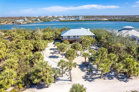 5 Pointe Way, Placida, FL 33946