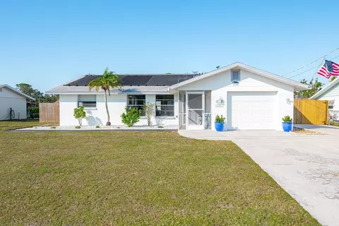 1586 Overbrook Rd, Englewood, FL 34223