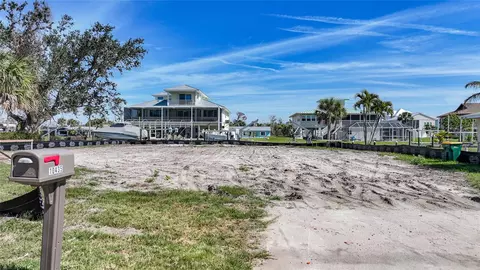 10435 Marion St, Englewood, FL 34224
