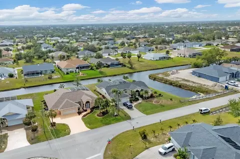 187 Sportsman Rd, Rotonda West, FL 33947