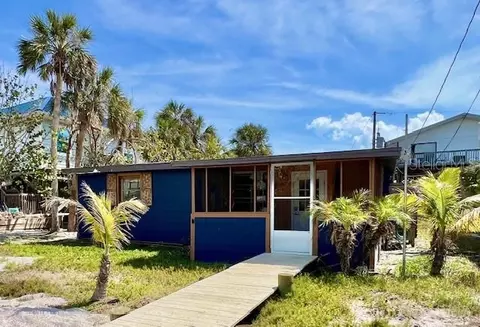 8896 Gulf St, Placida, FL 33946