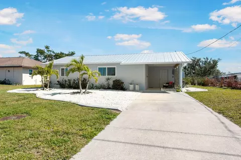 2105 Arkansas Ave, Englewood, FL 34224