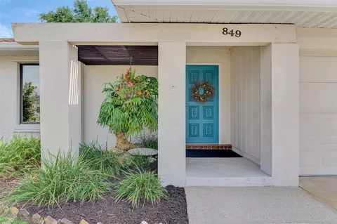 849 Linnaen Ter NW, Port Charlotte, FL 33948