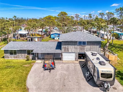 698 W Perry W Perry St, Englewood, FL 34223