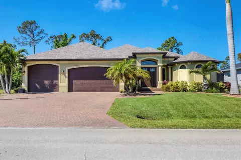 758 Rotonda Cir, Rotonda West, FL 33947