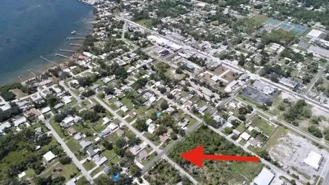 S Mango Street, Englewood, FL 34223