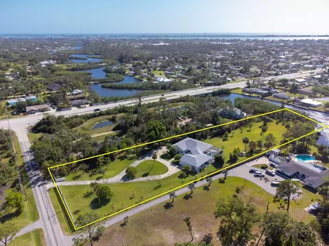 60 N Oxford Dr, Englewood, FL 34223