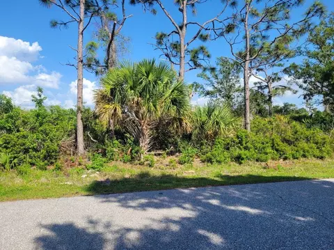 7418 Grand Concourse St, Englewood, FL 34224