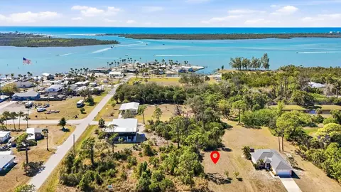 3002 Bourbon St, Englewood, FL 34224