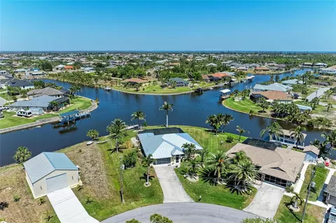 9404 Arnaz Cir, Port Charlotte, FL 33981