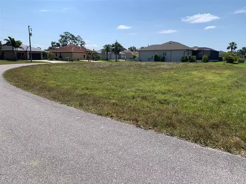 28 Tee View Rd, Rotonda West, FL 33947
