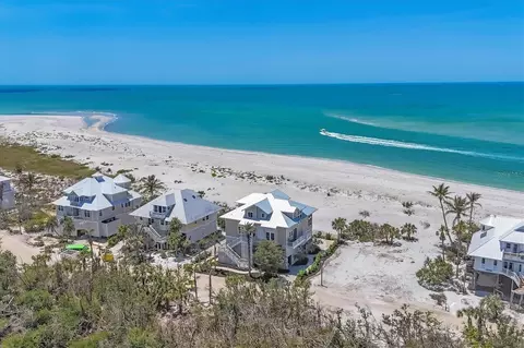 6890 Palm Island Dr, Placida, FL 33946
