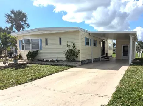 2100 Kings Hwy #116, Port Charlotte, FL 33980