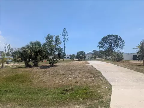 2035 Laurel Ave, Englewood, FL 34224
