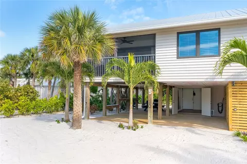 180 N Gulf Blvd #5, Placida, FL 33946