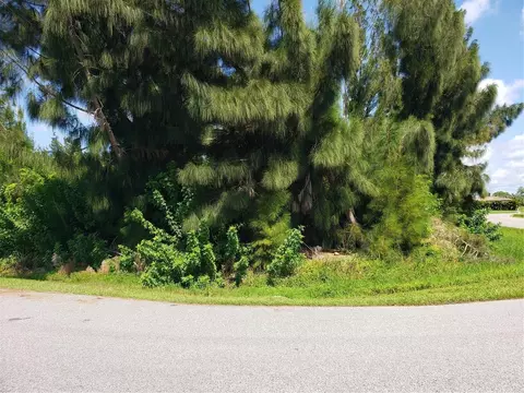 370 W Tarpon Blvd NW, Port Charlotte, FL 33952