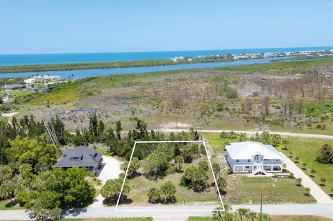 55 Green Dolphin Dr N, Placida, FL 33946