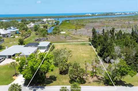 85 Green Dolphin Dr N, Placida, FL 33946