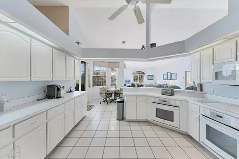 Kitchen - 285 Spaniards Rd, Placida, FL 33946 photo 4 of 5