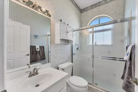 Bath - 285 Spaniards Rd, Placida, FL 33946 photo 4 of 5