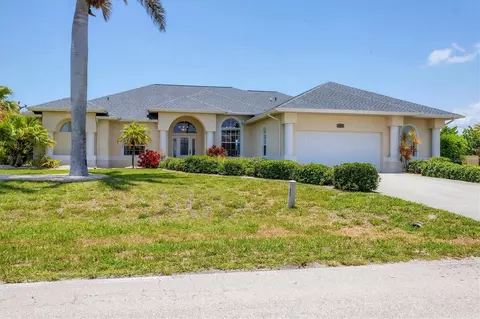 1002 Rotonda Cir, Rotonda West, FL 33947