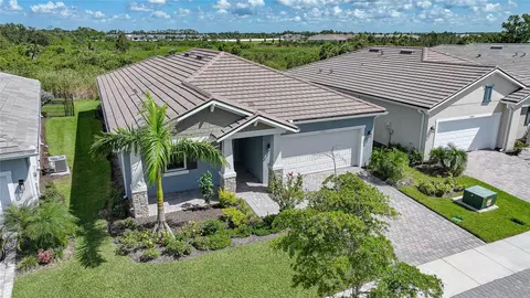 17921 Grand Prosperity Dr, Venice, FL 34293