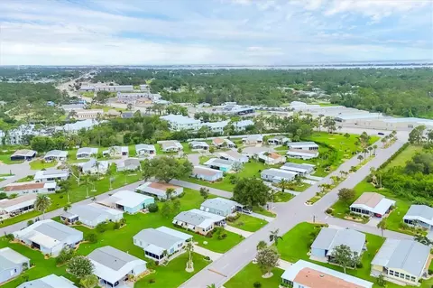 711 Tangerine Woods Blvd, Englewood, FL 34223
