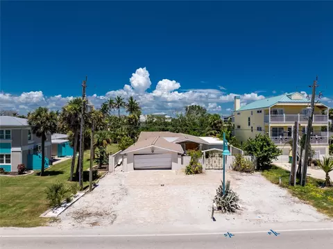 1475 Gulf Blvd, Englewood, FL 34223