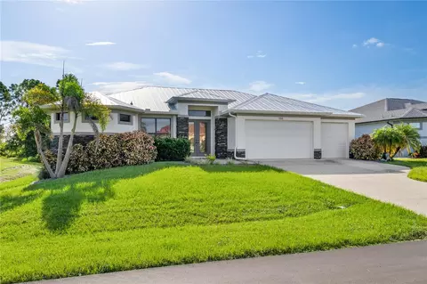 150 Tournament Rd, Rotonda West, FL 33947