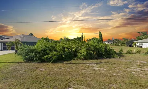 120 Albatross Rd, Rotonda West, FL 33947