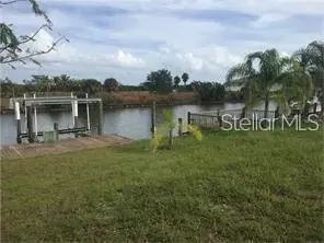 8182 Clyde Cir, Port Charlotte, FL 33981