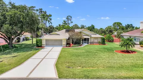 6731 Blake Pledger Ct, North Fort Myers, FL 33917