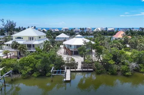 180 Bocilla Dr, Placida, FL 33946