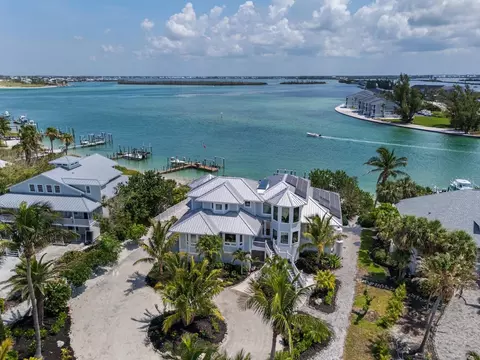 9880 NE Gasparilla Pass Blvd, Boca Grande, FL 33921