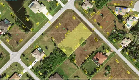 103 Bonita Dr, Rotonda West, FL 33947