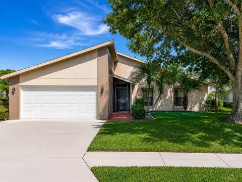 411 Cypress Forest Dr, Englewood, FL 34223